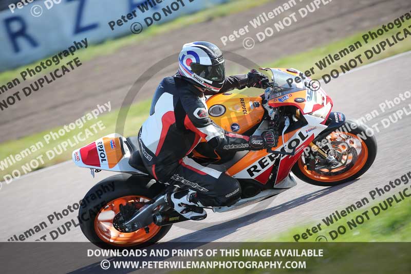 Rockingham no limits trackday;enduro digital images;event digital images;eventdigitalimages;no limits trackdays;peter wileman photography;racing digital images;rockingham raceway northamptonshire;rockingham trackday photographs;trackday digital images;trackday photos